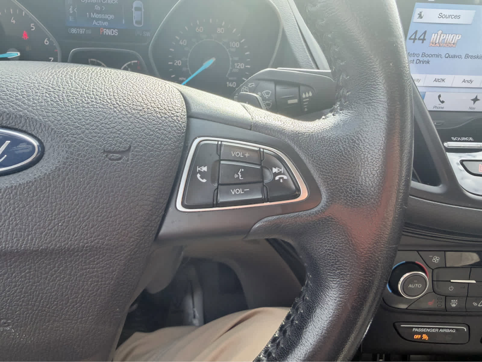 Used 2017 Ford Escape Titanium image 24