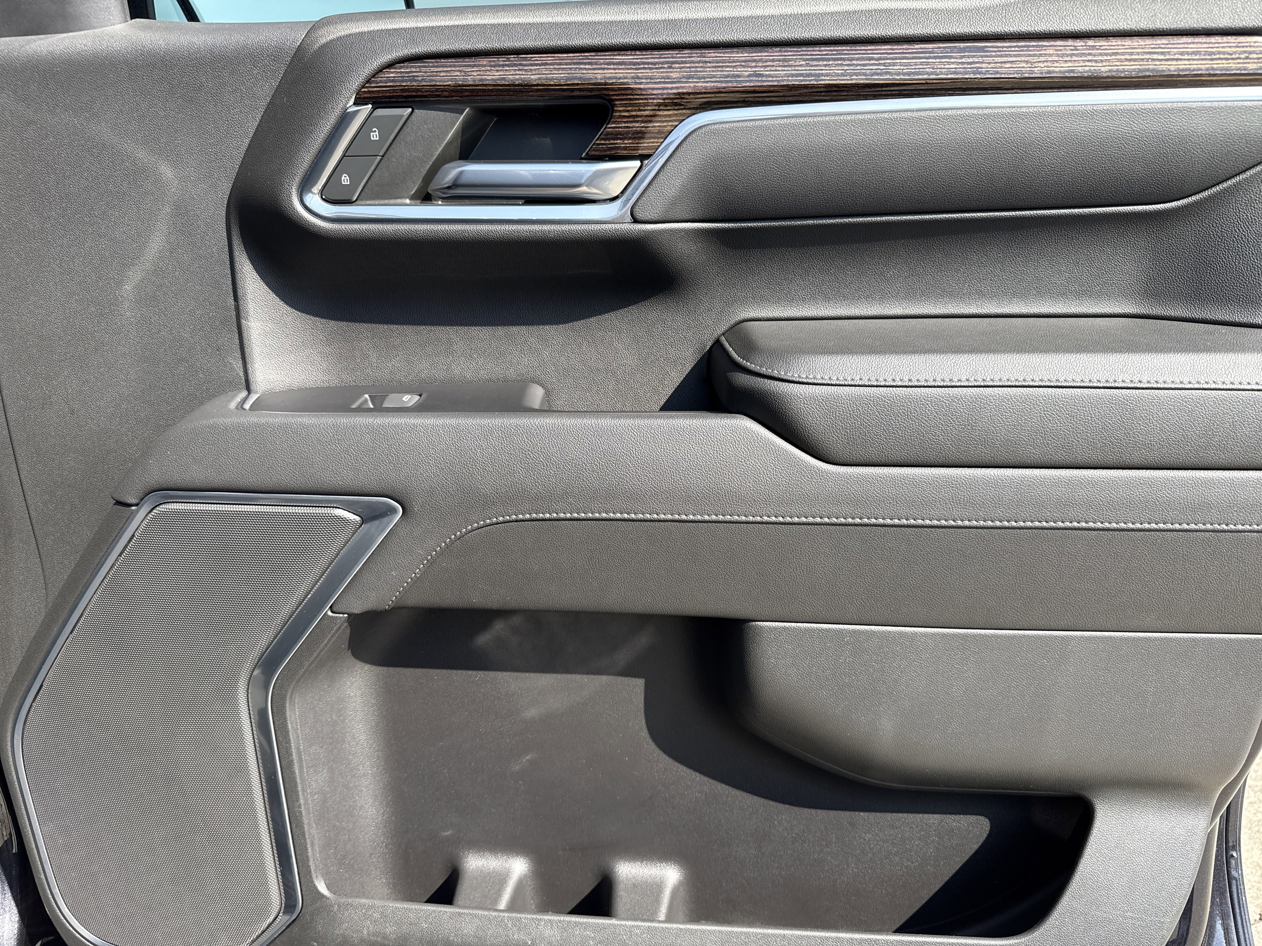 Used 2022 GMC Sierra 1500 Elevation image 14