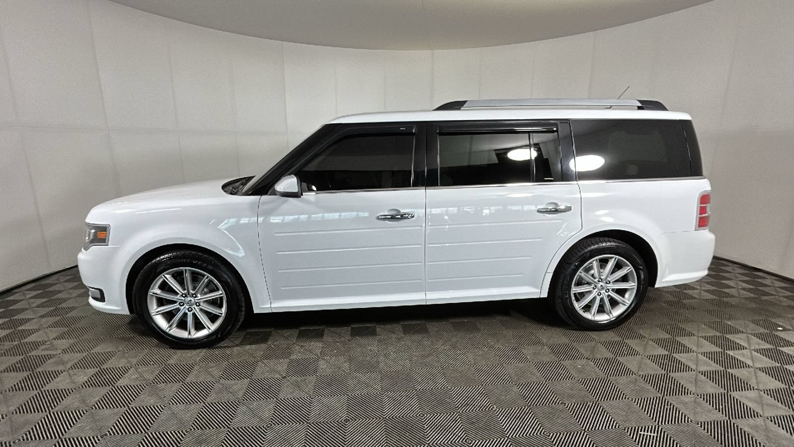 Used 2017 Ford Flex Limited AWD/4WD image 6