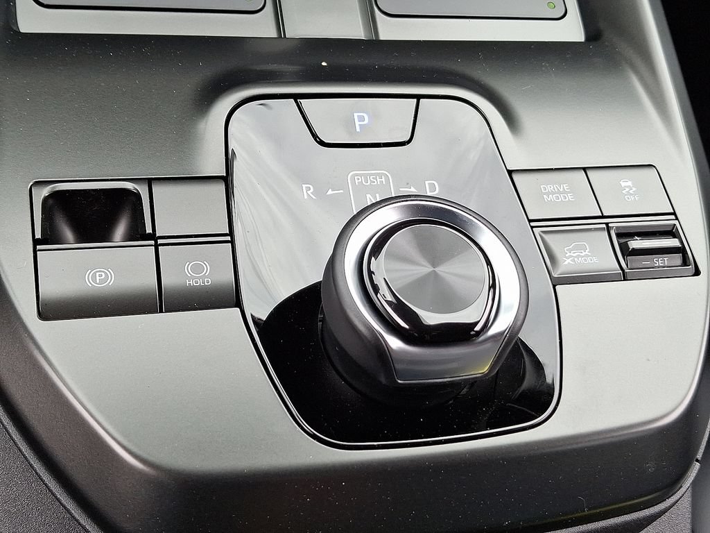 New 2026 Subaru Solterra AWD/4WD image 10