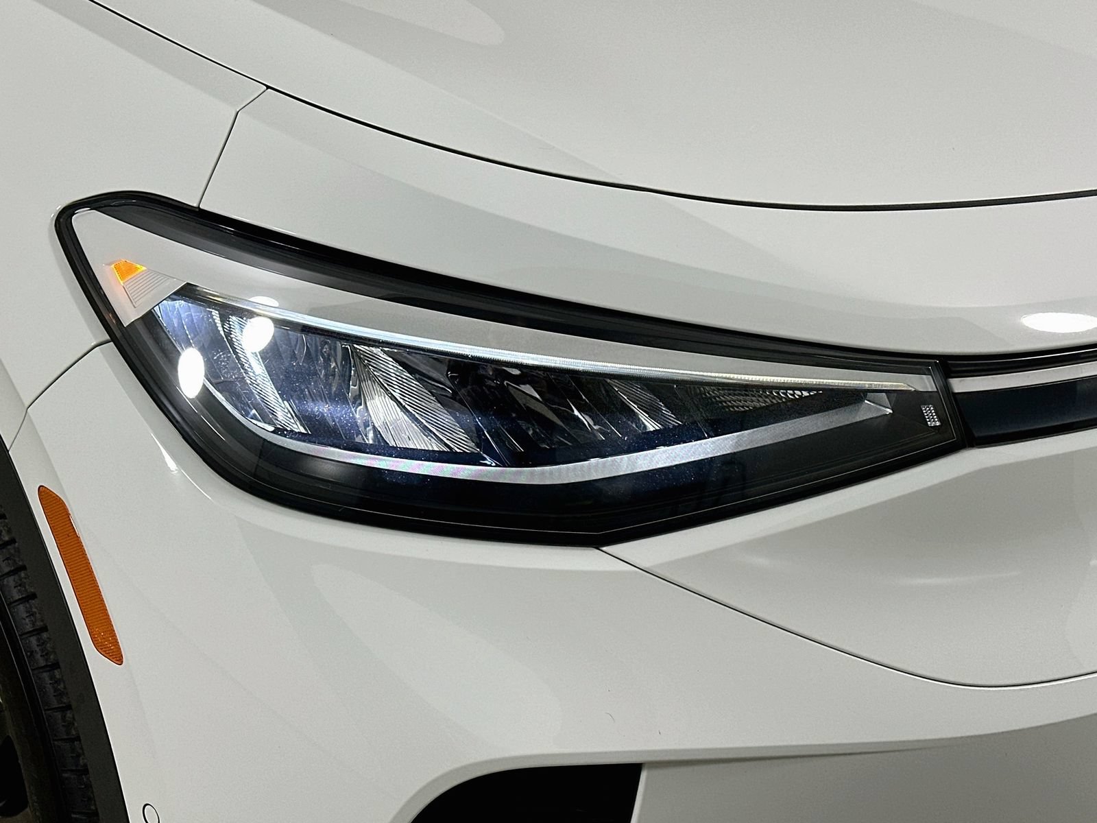 Certified 2023 Volkswagen ID.4 Pro AWD/4WD image 10
