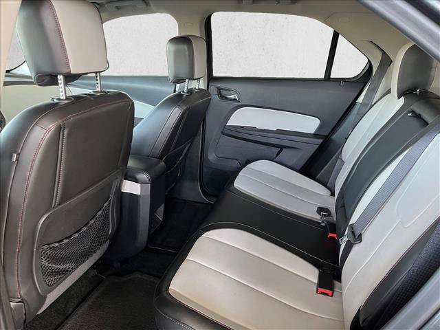 Used 2017 Chevrolet Equinox Premier w/ Enhanced Convenience Package AWD/4WD image 10