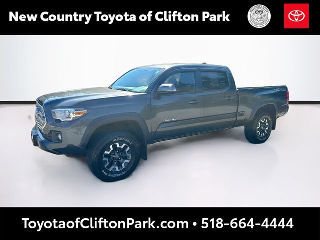 Used 2017 Toyota Tacoma TRD Off-Road w/ Premium & Technology Package AWD/4WD image 3