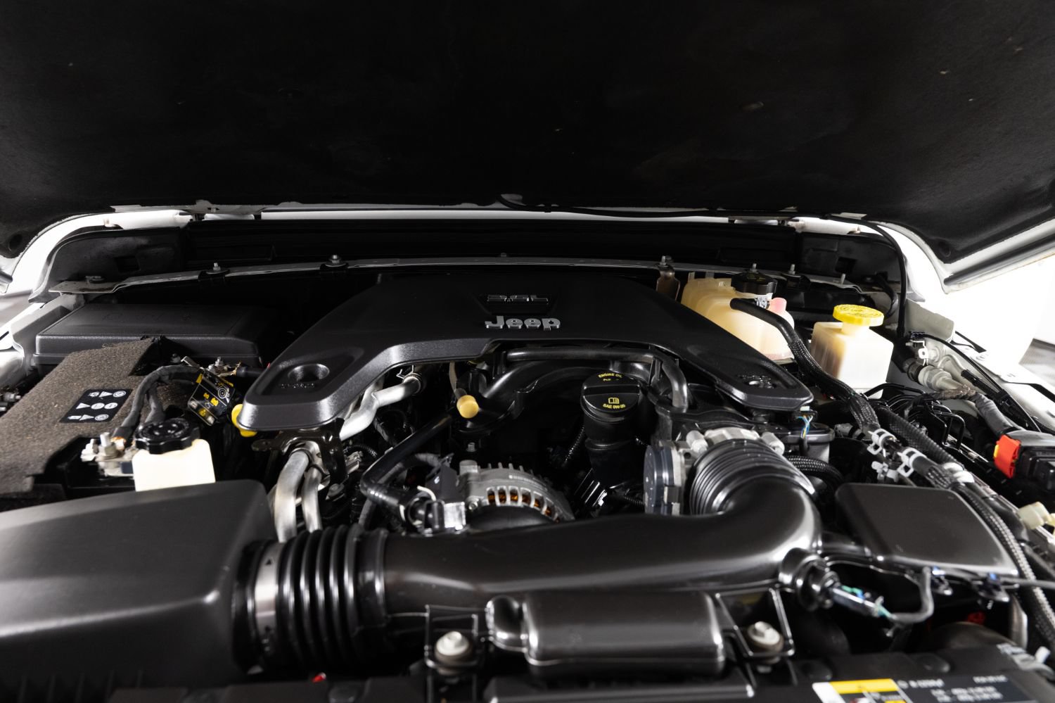 Used 2021 Jeep Gladiator Sport AWD/4WD image 38