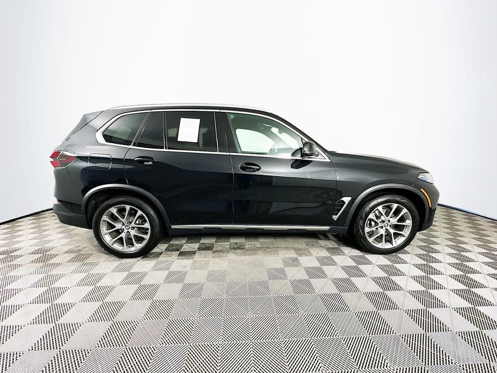 Used 2025 BMW X5 xDrive40i w/ Premium Package image 10