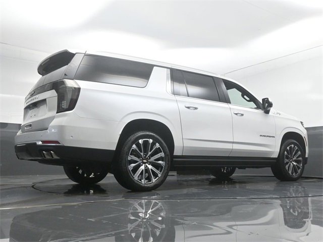 New 2025 Chevrolet Suburban High Country image 12