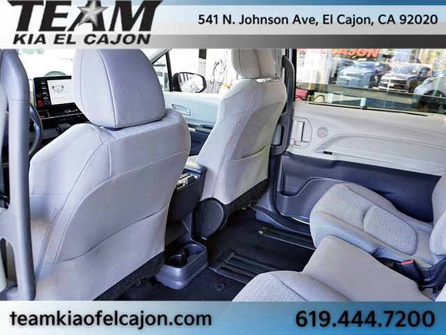 Used 2022 Toyota Sienna LE FWD image 17