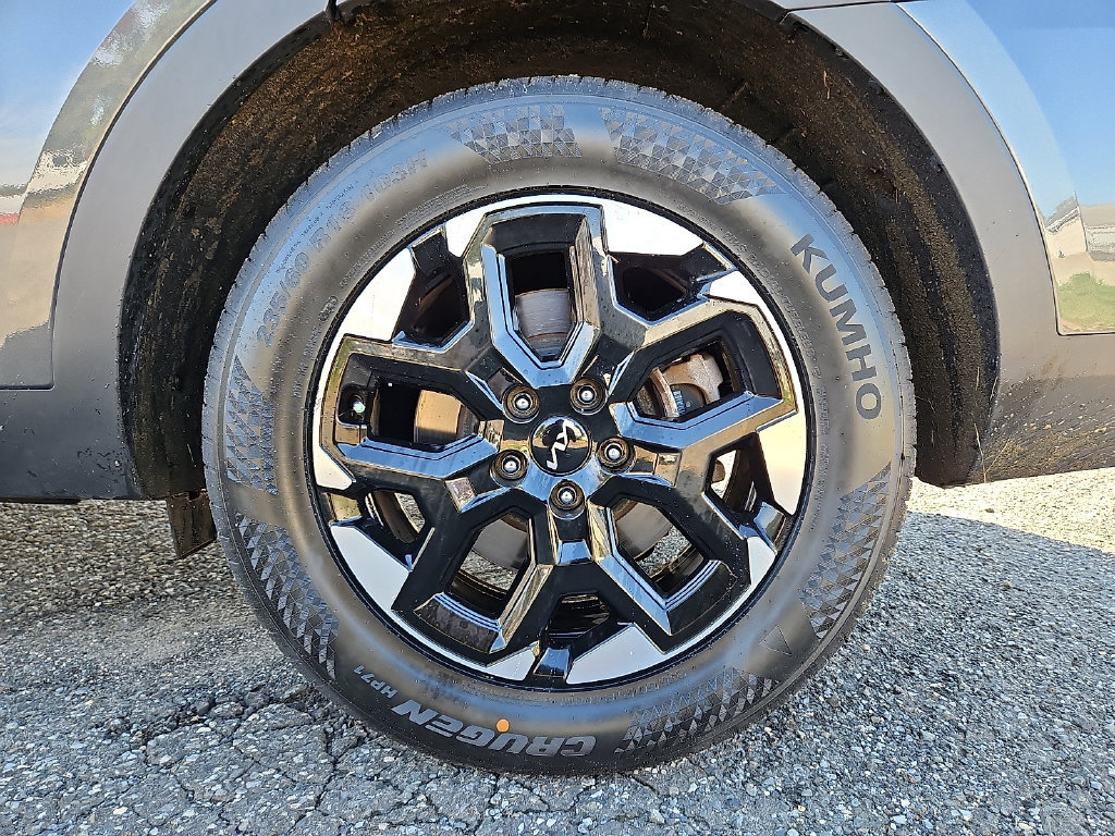 Certified 2024 Kia Sorento S FWD image 9
