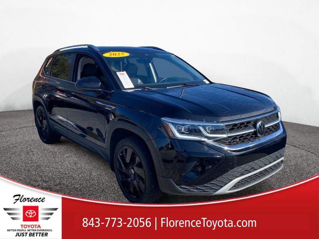 Used 2024 Volkswagen Taos SEL image 1