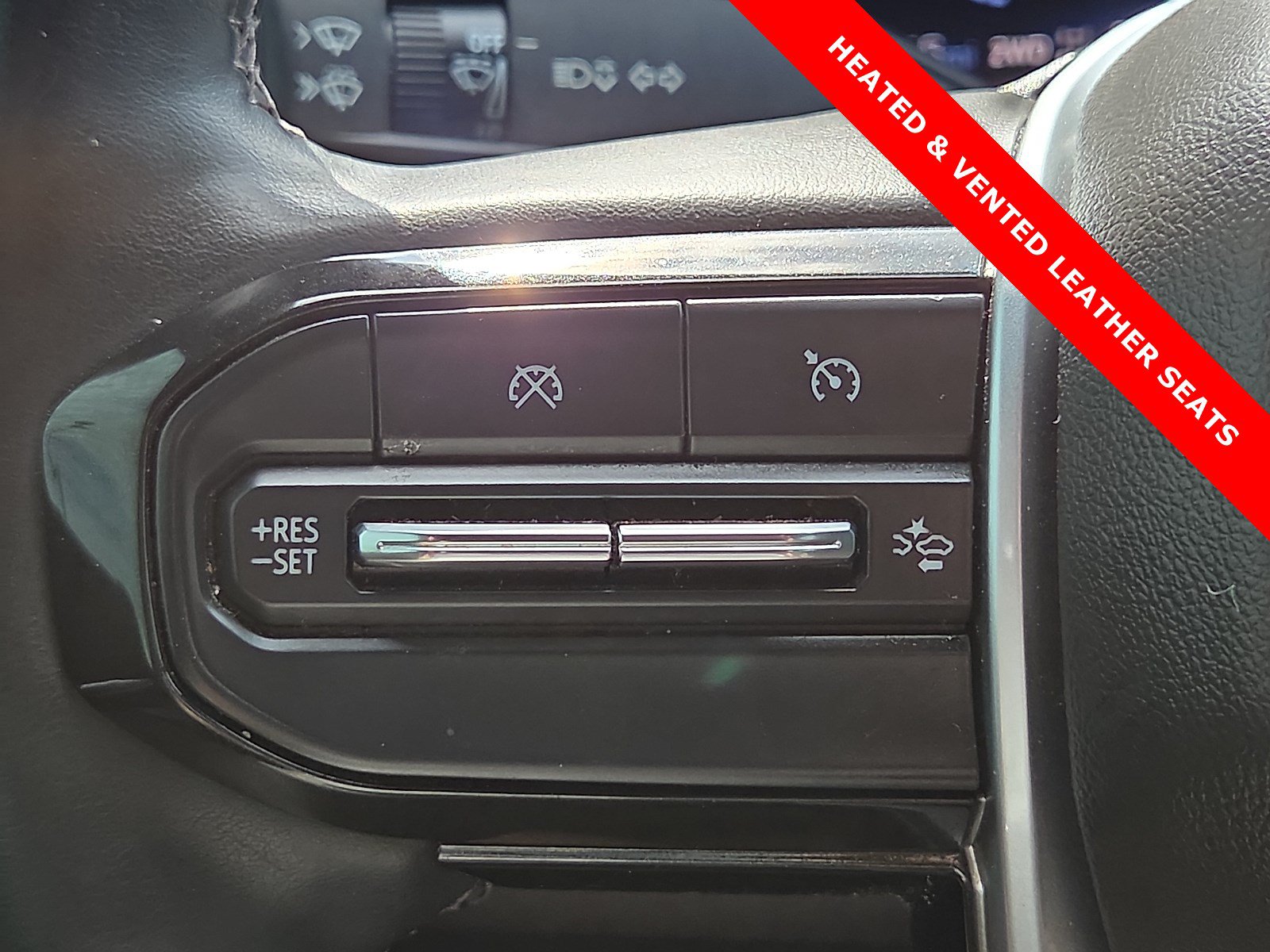 Used 2024 Chevrolet Colorado ZR2 w/ ZR2 Convenience Package III AWD/4WD image 21
