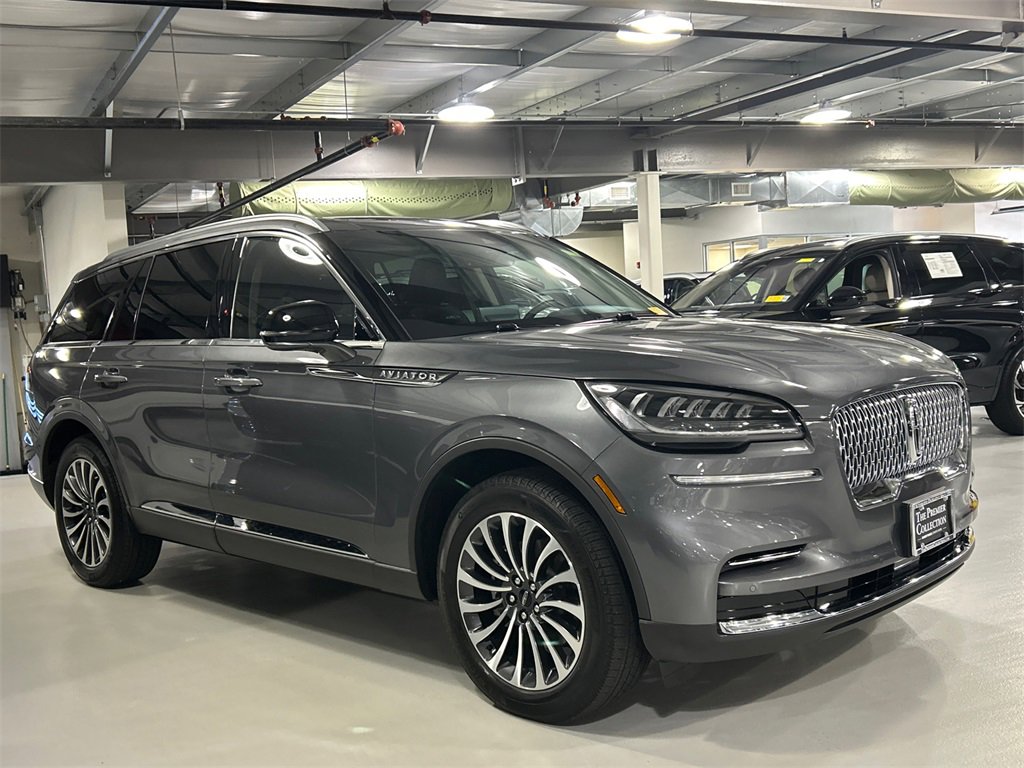 Used 2023 Lincoln Aviator AWD w/ Premium Package image 1