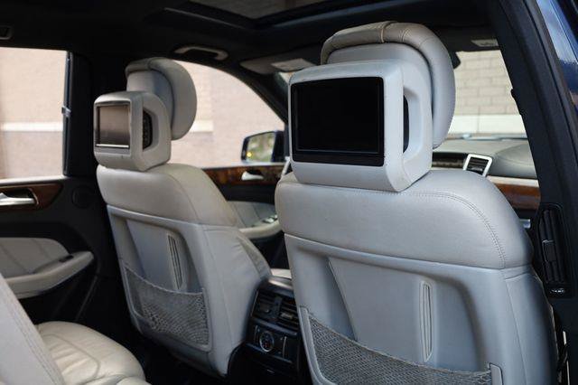 Used 2015 Mercedes-Benz GL 550 4MATIC image 26