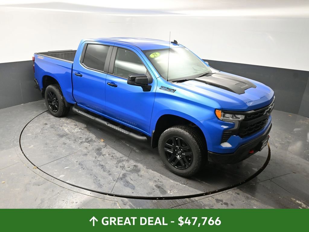 Used 2025 Chevrolet Silverado 1500 LT Trail Boss w/ LPO, Dark Essentials Package image 43