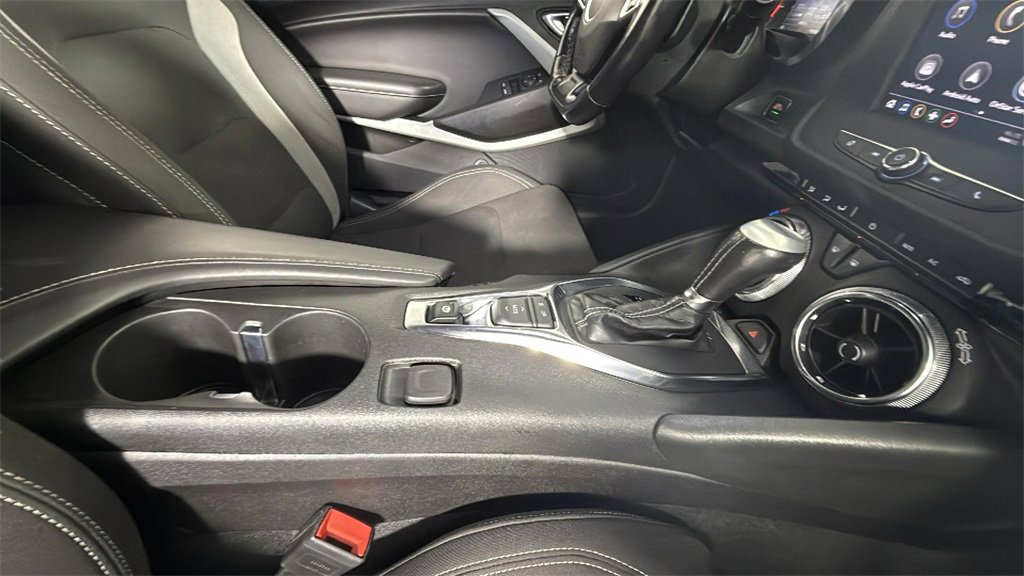 Used 2022 Chevrolet Camaro LT image 31