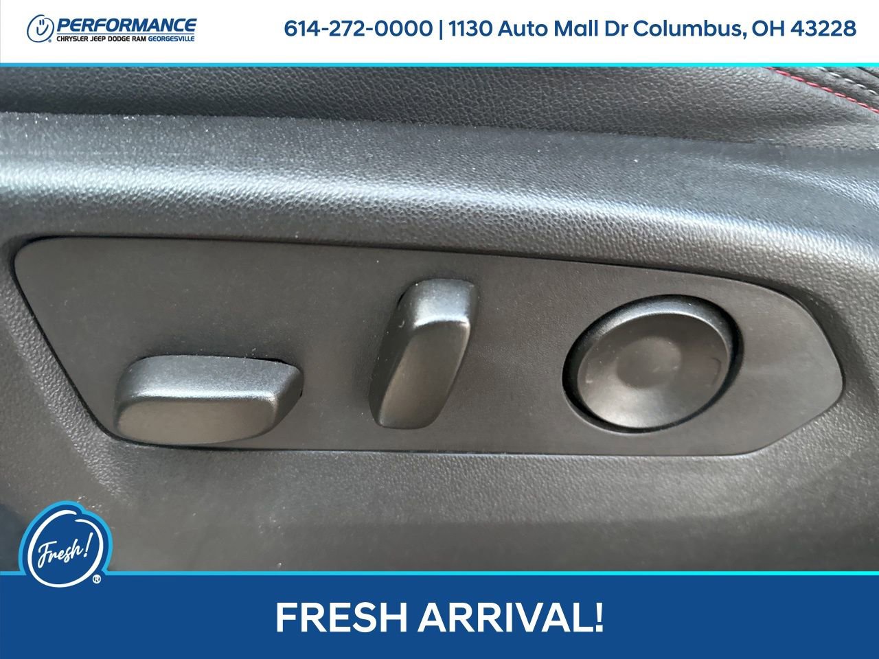 Used 2024 Chevrolet Suburban RST w/ Luxury Package image 15