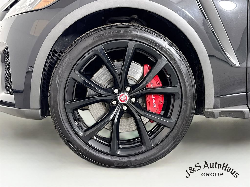 Used 2020 Jaguar F-PACE SVR image 37