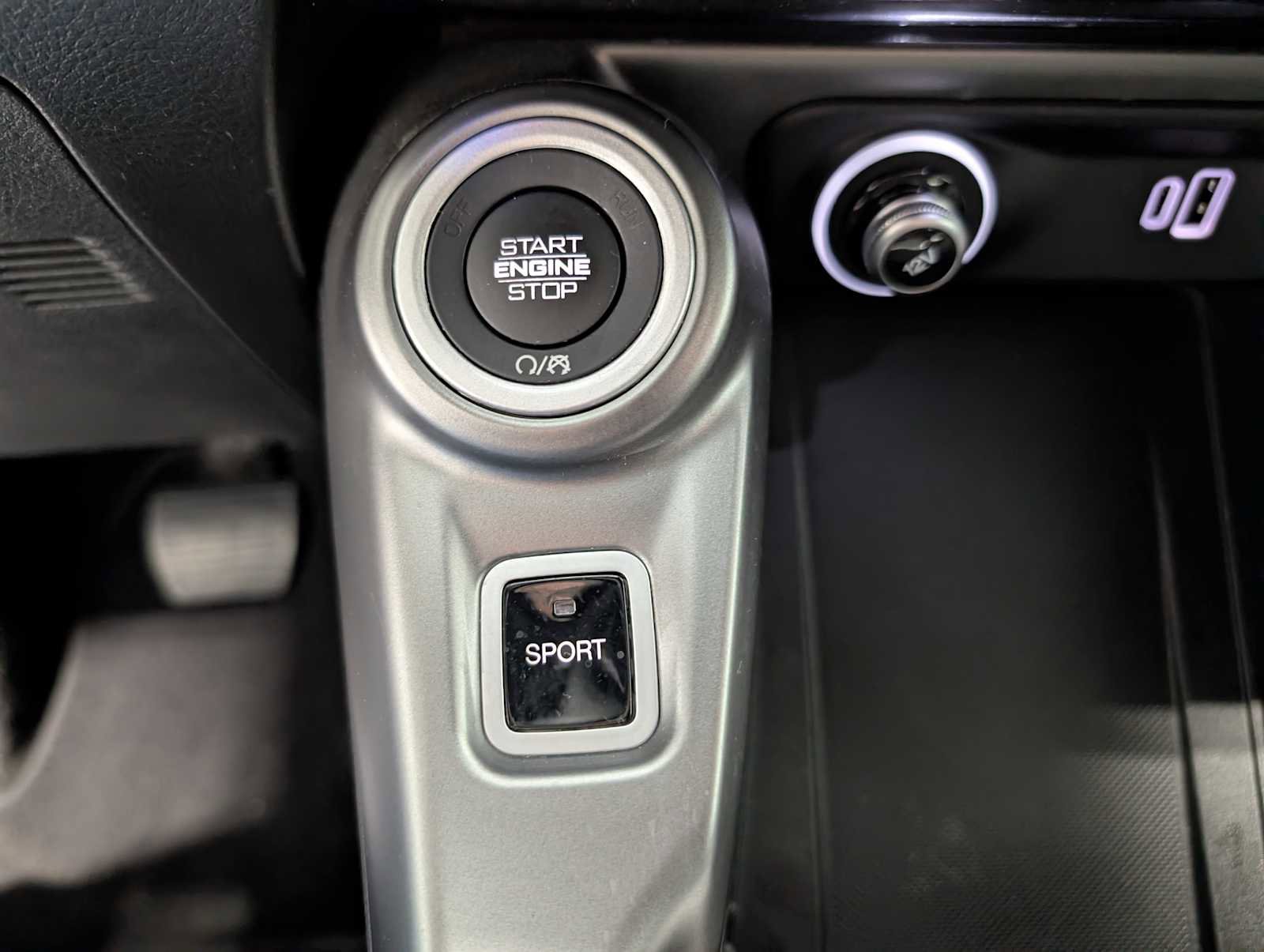 Used 2024 Dodge Hornet R/T w/ R/T Blacktop Package image 31