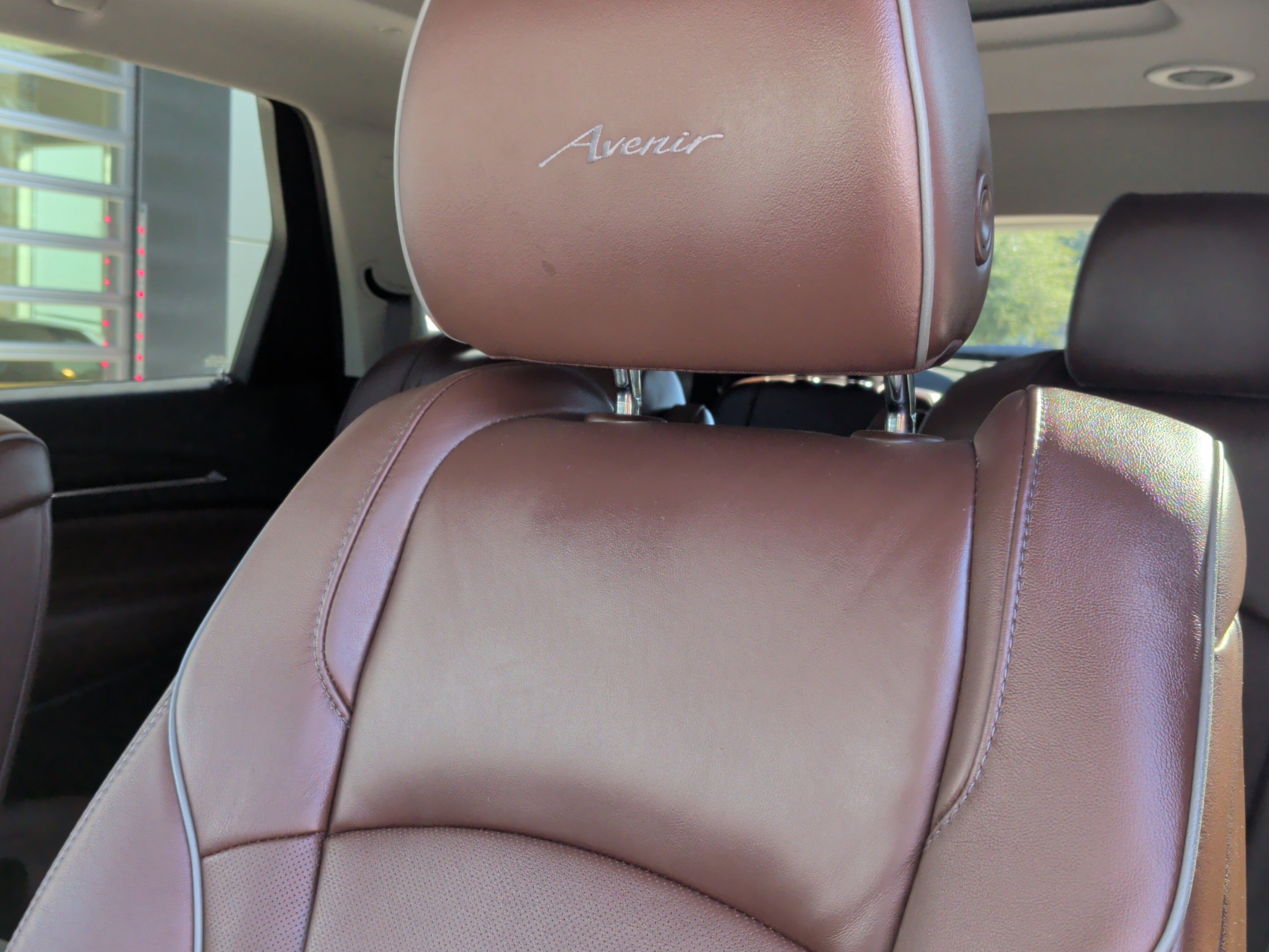 Used 2020 Buick Enclave Avenir w/ Avenir Technology Package image 29