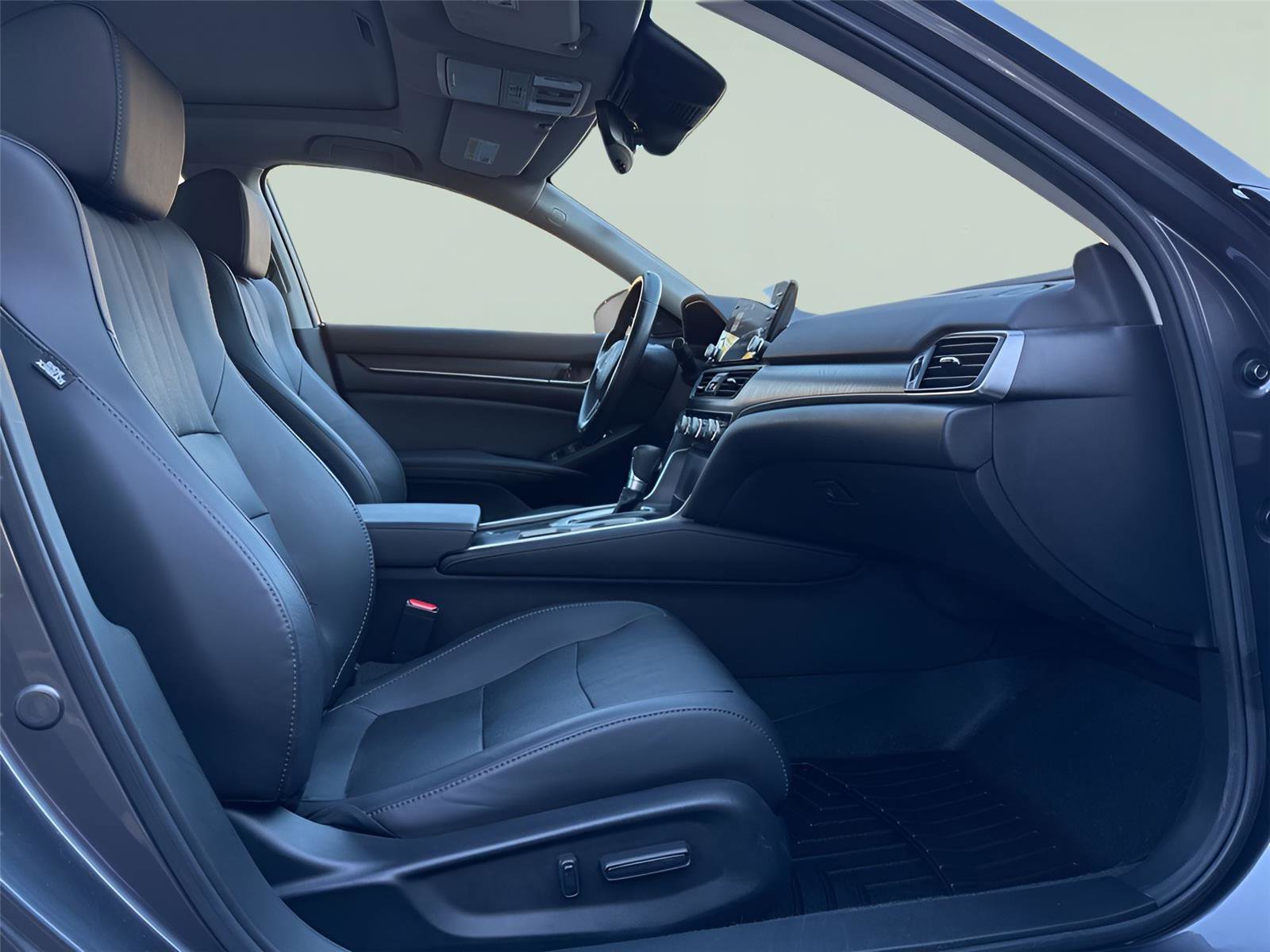 Used 2021 Honda Accord EX-L image 24