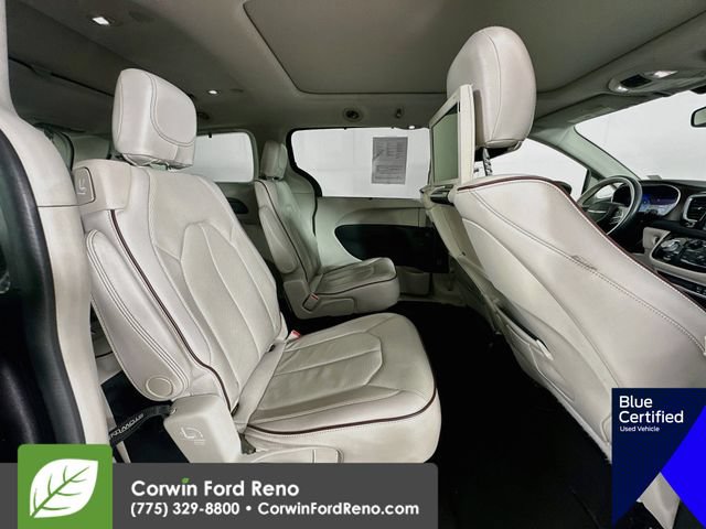 Used 2017 Chrysler Pacifica Limited FWD image 35