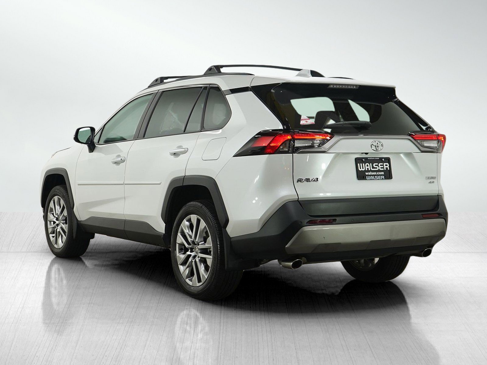 Used 2024 Toyota RAV4 Limited w/ Advanced Technology Package AWD/4WD image 3