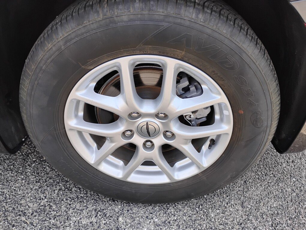 Used 2023 Chrysler Pacifica Touring-L FWD image 25