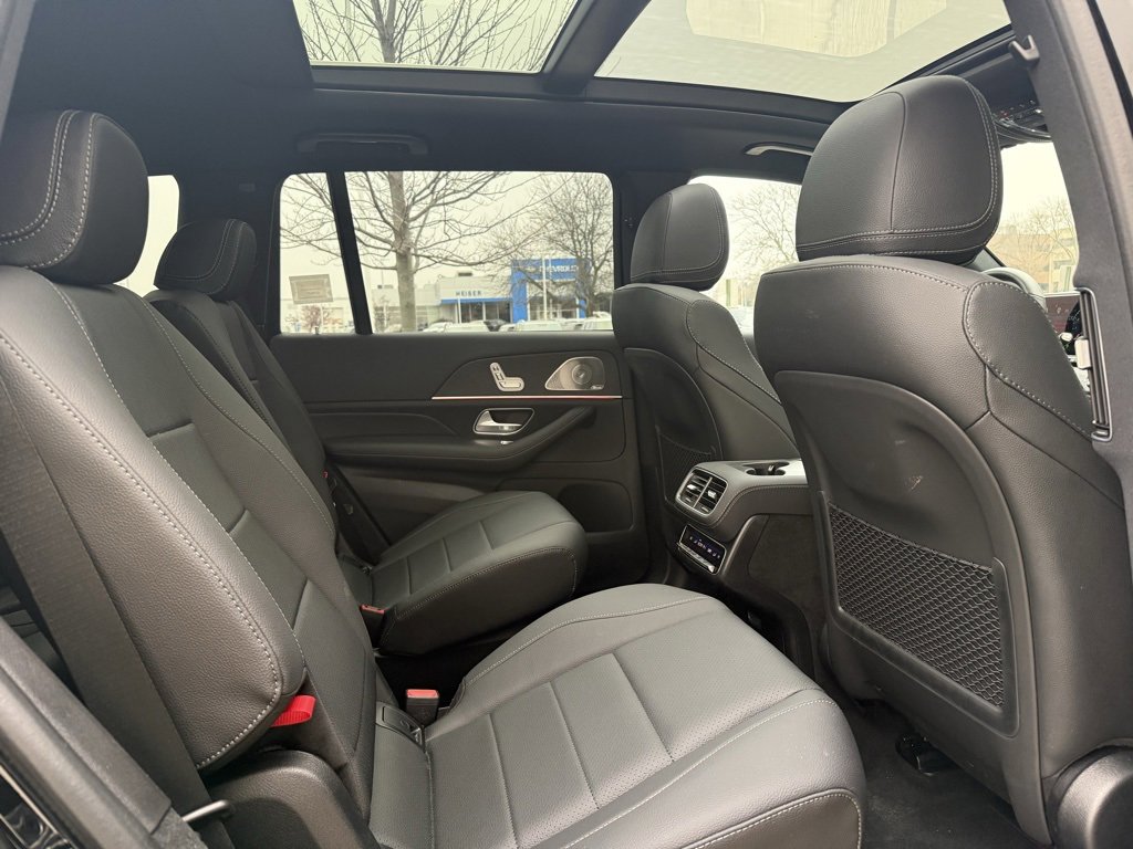 Used 2025 Mercedes-Benz GLS 450 4MATIC image 34