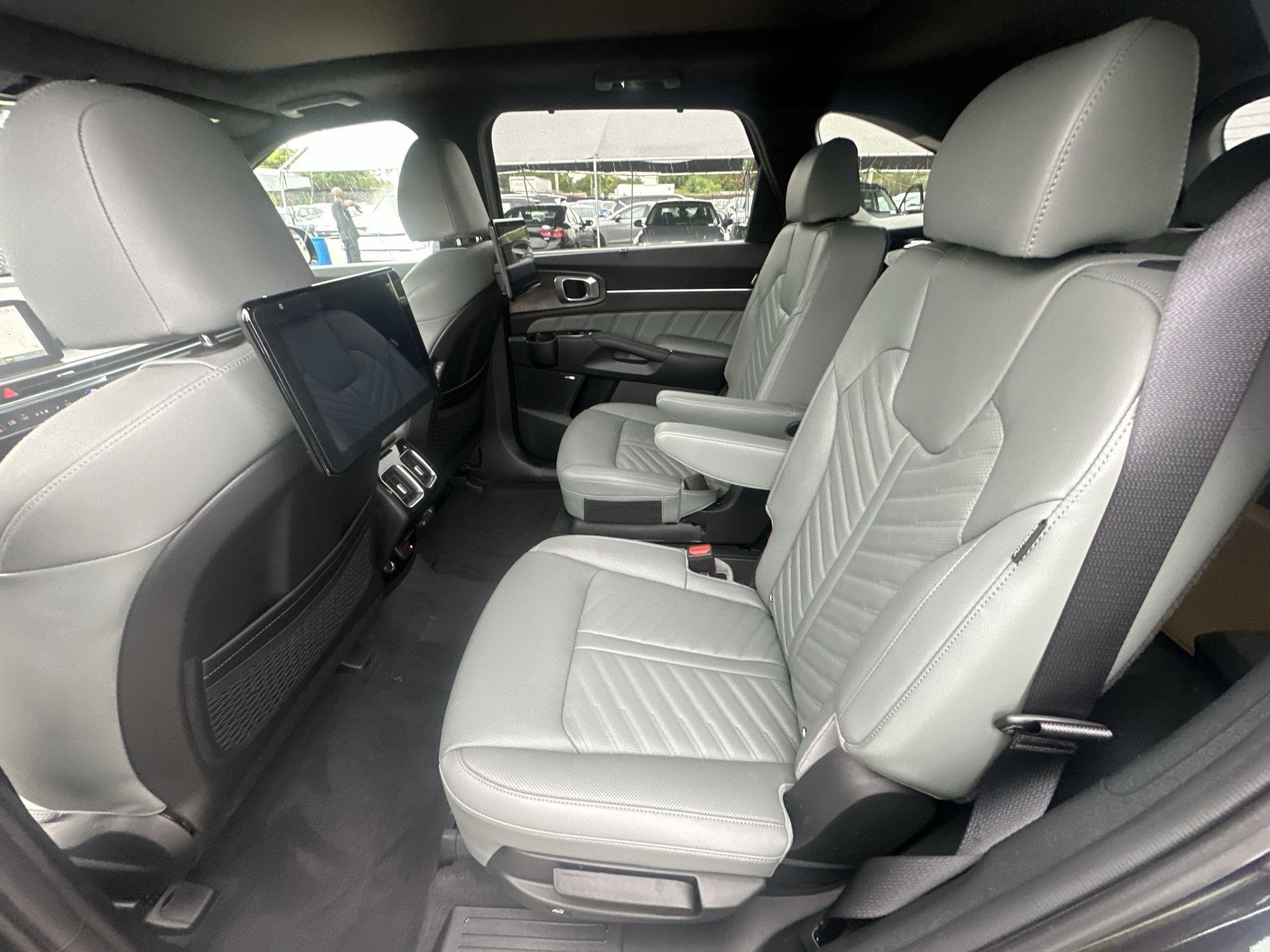 New 2025 Kia Sorento SX Prestige w/ Sage Leather Package image 27