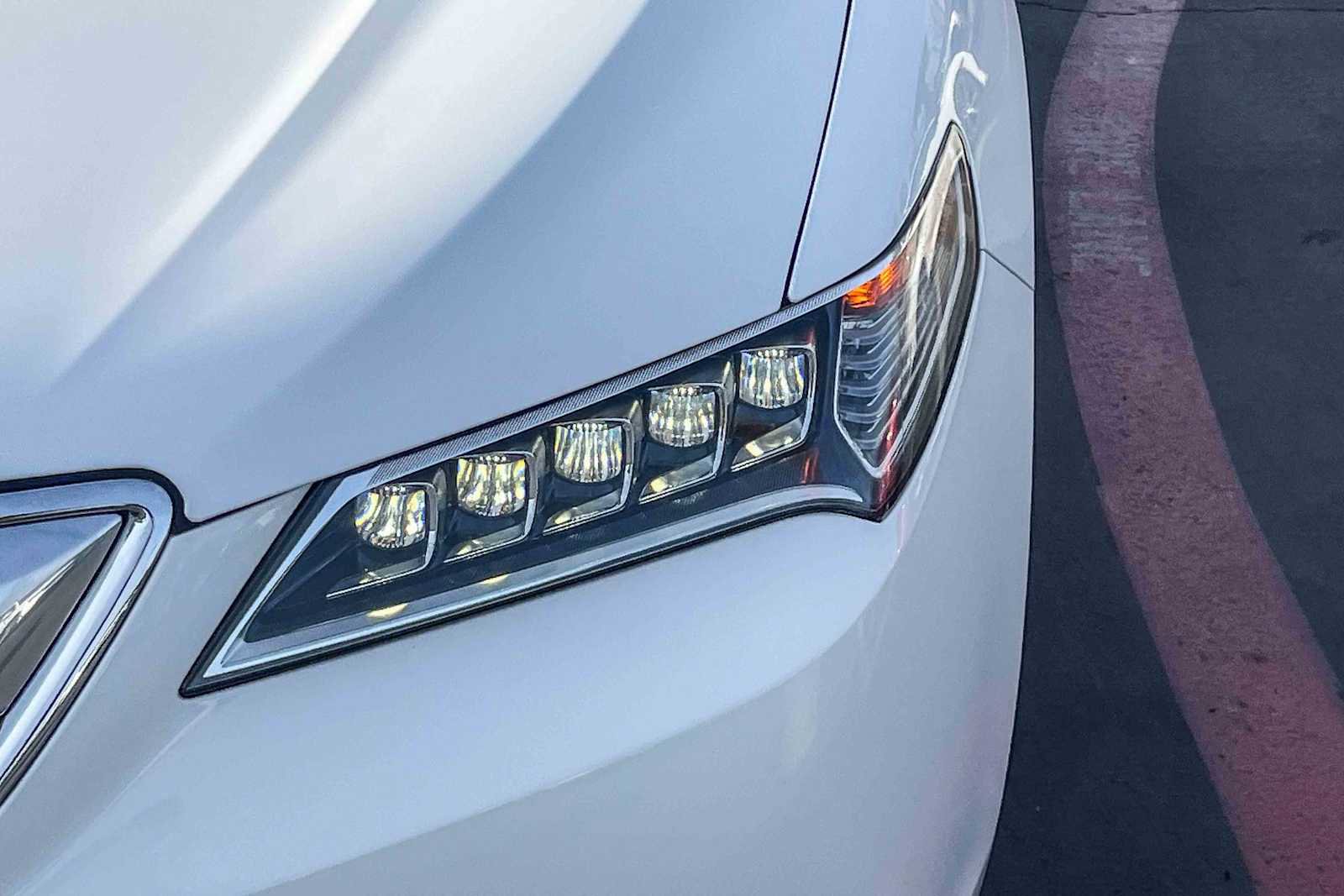 Used 2016 Acura TLX image 7