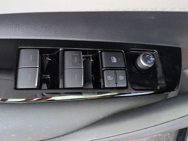 Used 2019 Toyota Corolla SE w/ SE Option Package FWD image 15