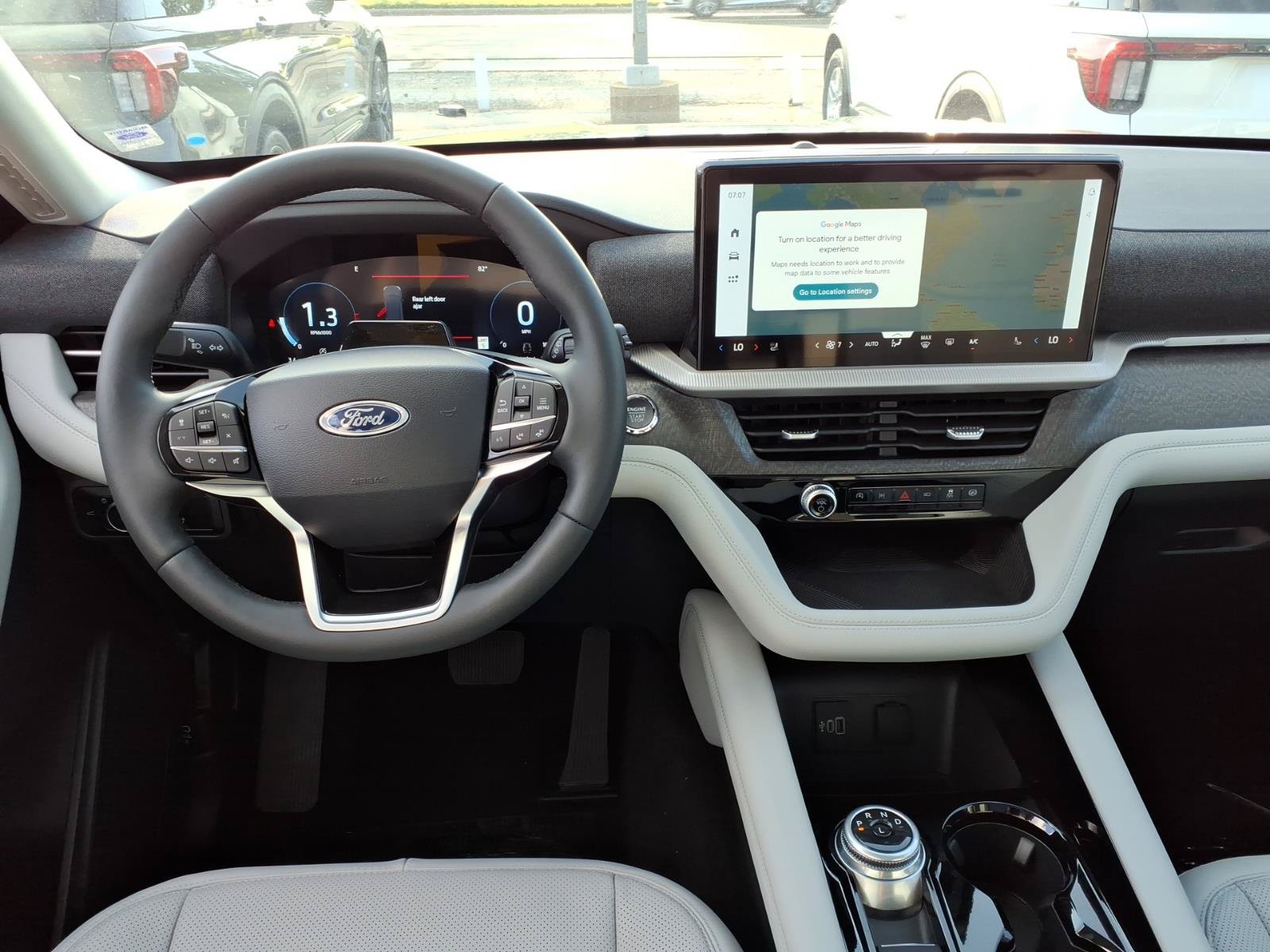 New 2026 Ford Explorer Platinum w/ LUX Leather Package AWD/4WD image 9