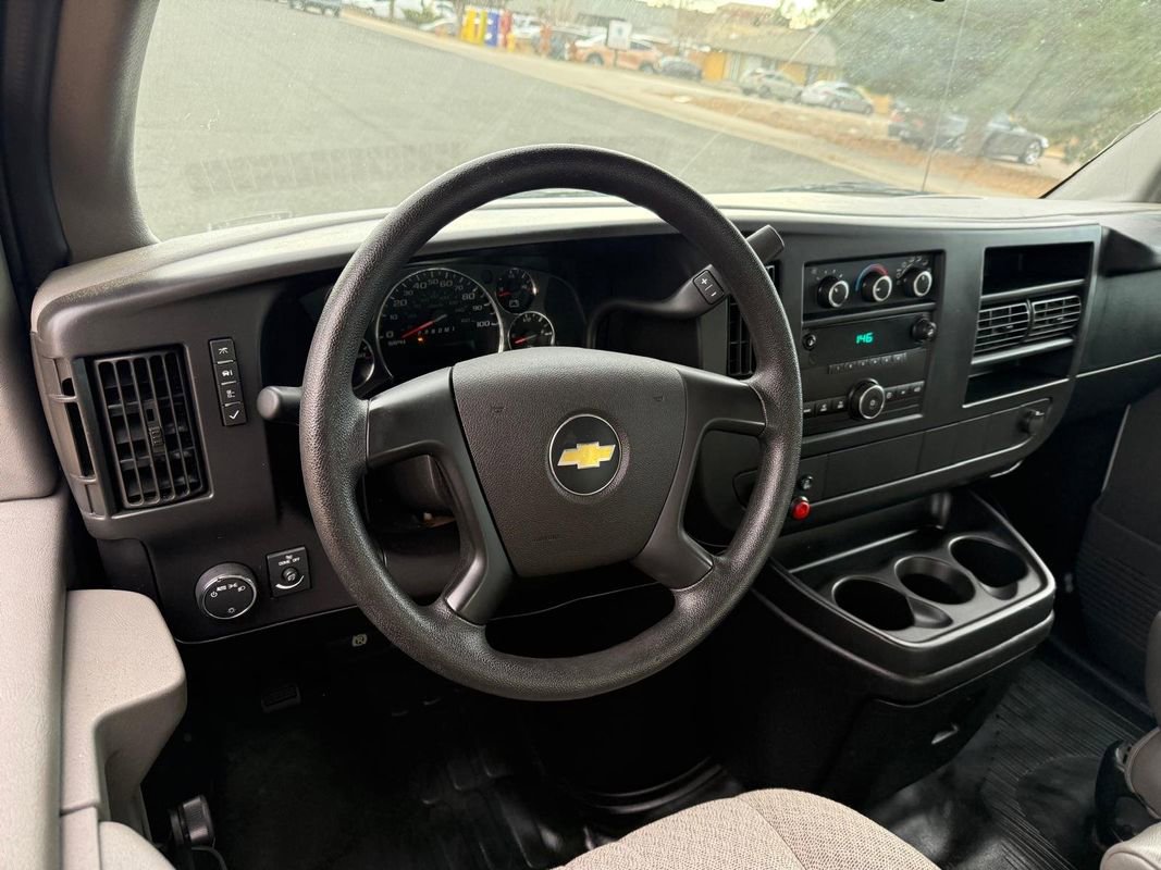 Used 2013 Chevrolet Express 3500 RWD image 12