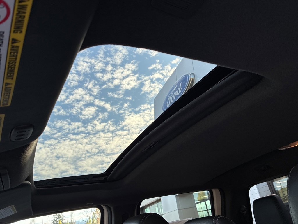 Used 2013 Ford F350 Lariat w/ Camper Pkg image 17