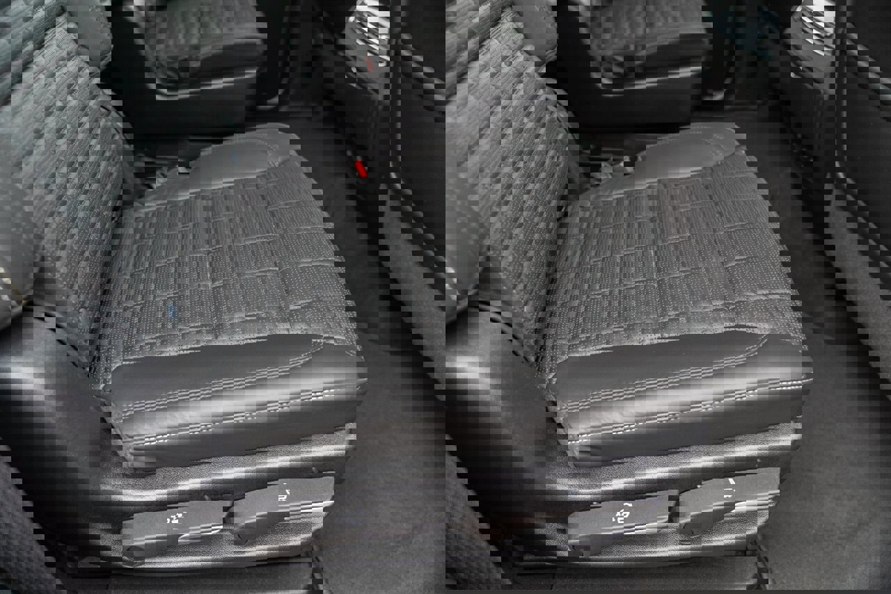 Used 2023 Cadillac Escalade Premium Luxury Platinum image 56