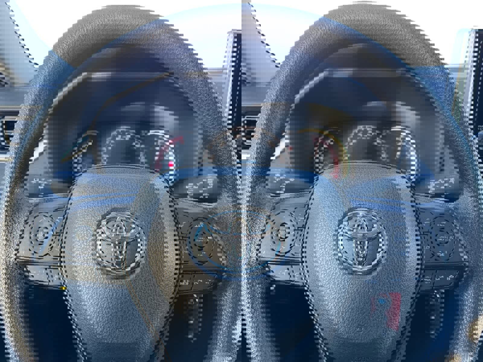 Used 2024 Toyota RAV4 LE image 16