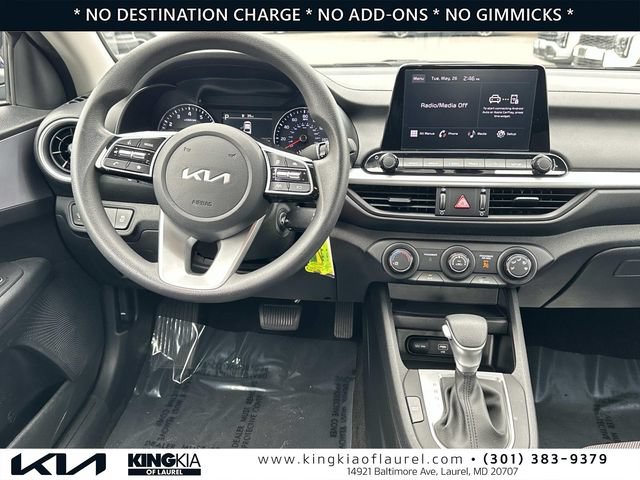 Used 2024 Kia Forte LXS w/ LXS Technology Package FWD image 2