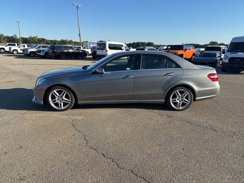 Used 2012 Mercedes-Benz E 350 4MATIC Sedan image 2