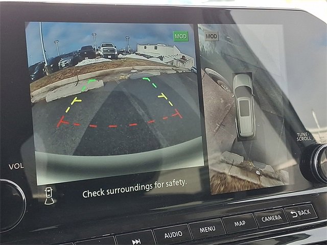 Used 2025 Nissan Pathfinder SL image 19