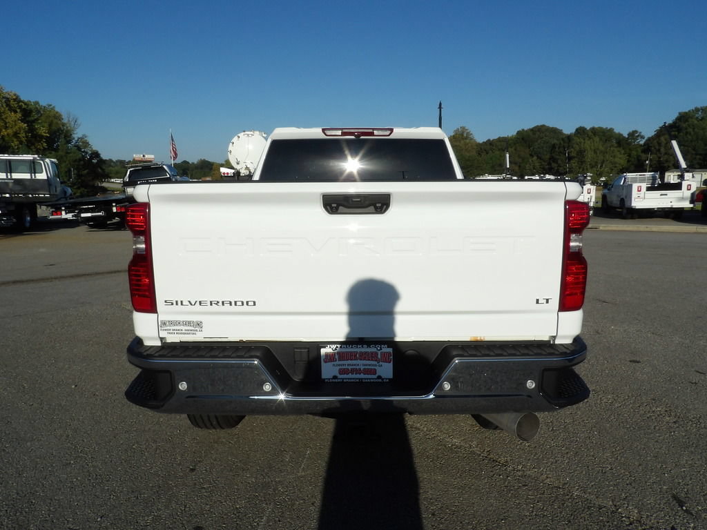 Used 2025 Chevrolet Silverado 3500 LT w/ Safety Package AWD/4WD image 6