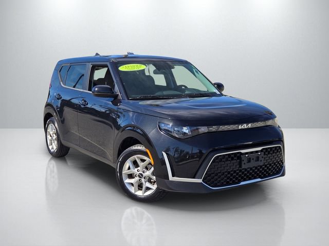 Used 2024 Kia Soul LX w/ Option Group 015 FWD image 1