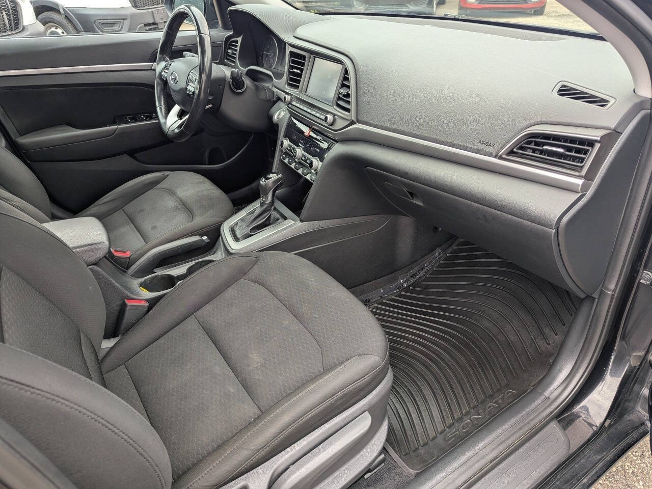 Used 2019 Hyundai Elantra Value Edition w/ Cargo Package FWD image 10