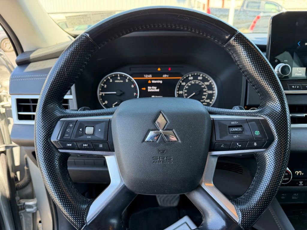 Used 2022 Mitsubishi Outlander SE AWD/4WD image 12