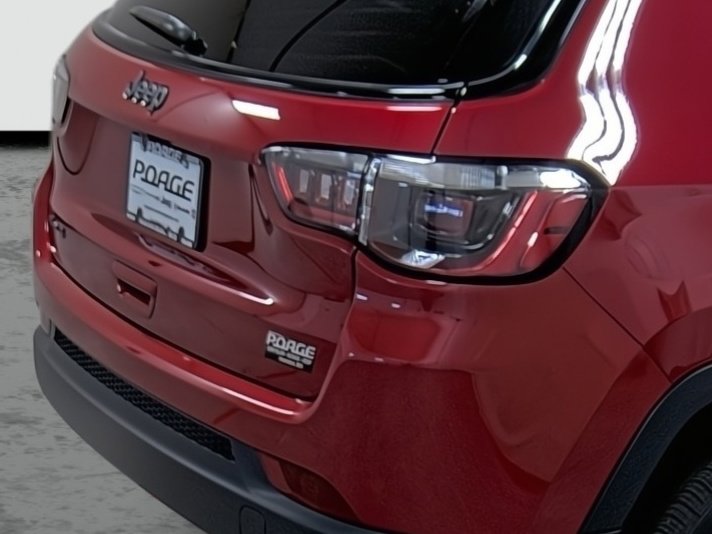 New 2026 Jeep Compass Latitude image 13