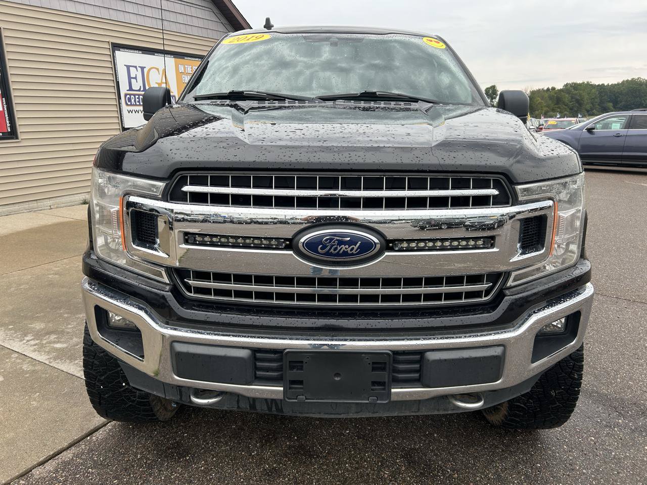 Used 2019 Ford F150 XLT w/ Equipment Group 302A Luxury AWD/4WD image 2