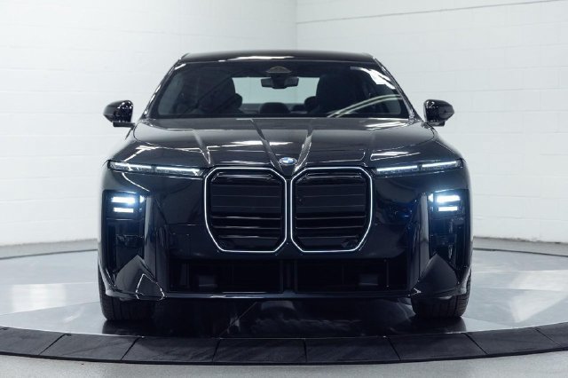 New 2027 BMW 740i xDrive w/ Executive Package AWD/4WD image 7