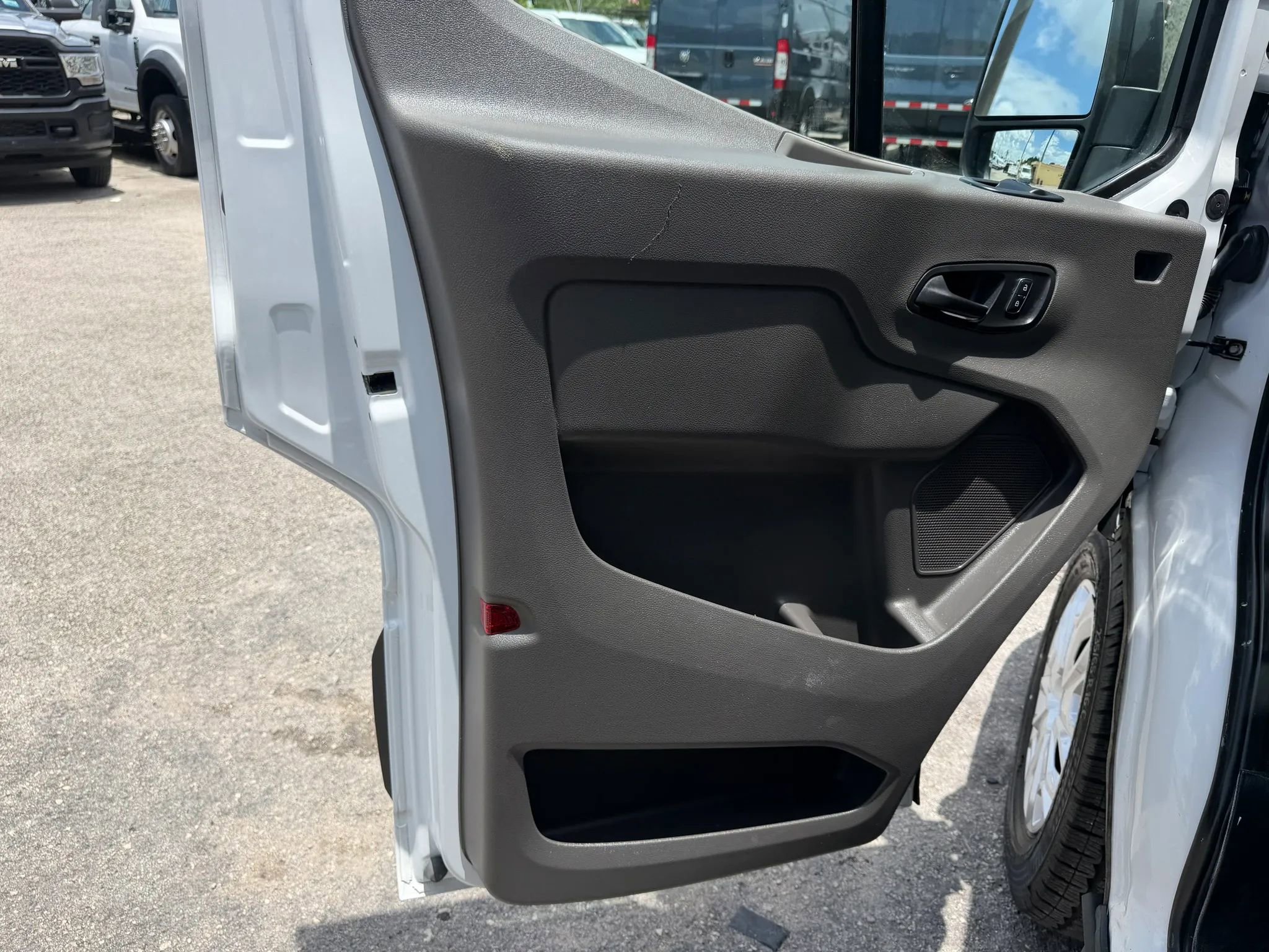 Used 2026 Ford Transit 350 XLT RWD image 13