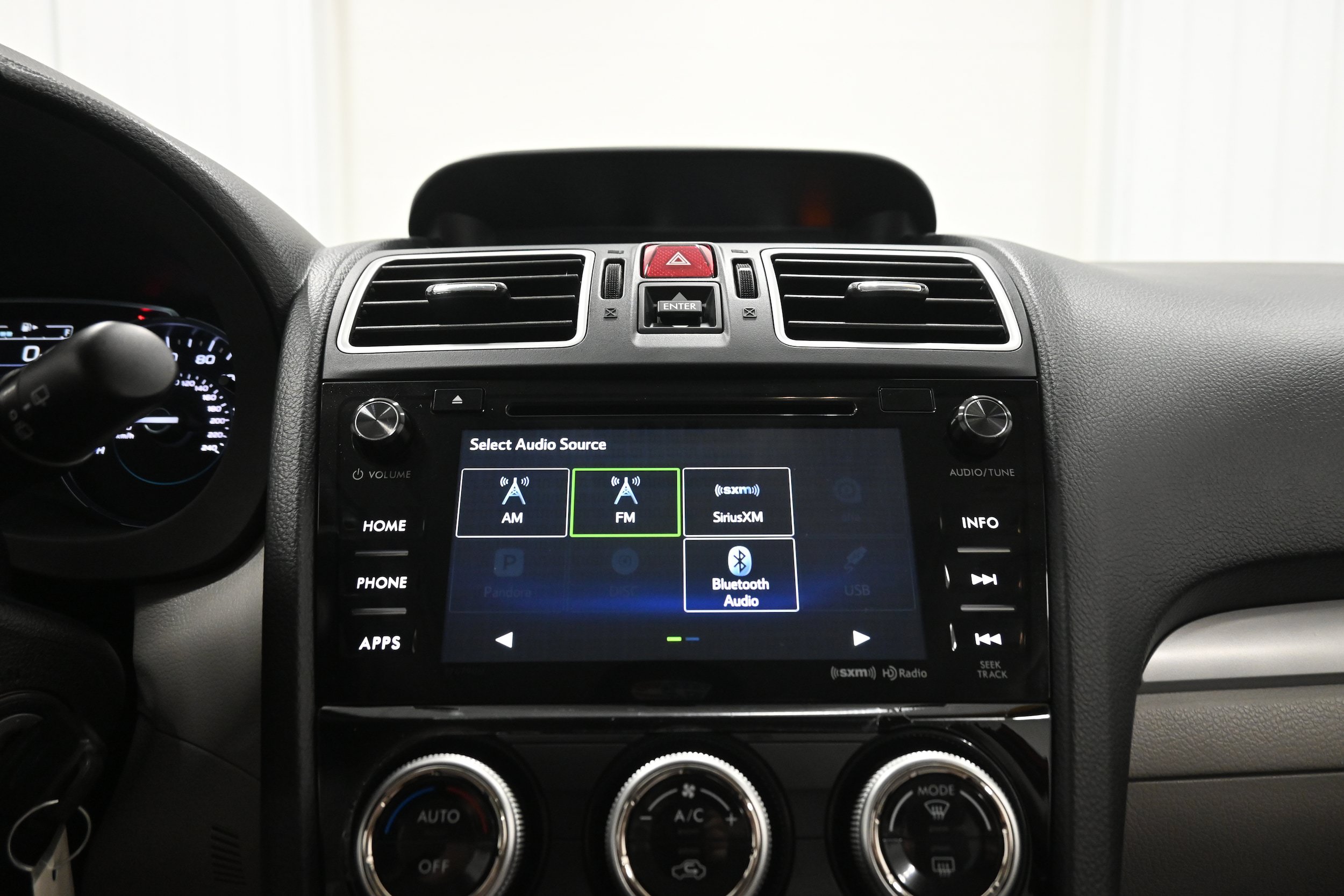 Used 2018 Subaru Forester 2.5i Premium AWD/4WD image 16