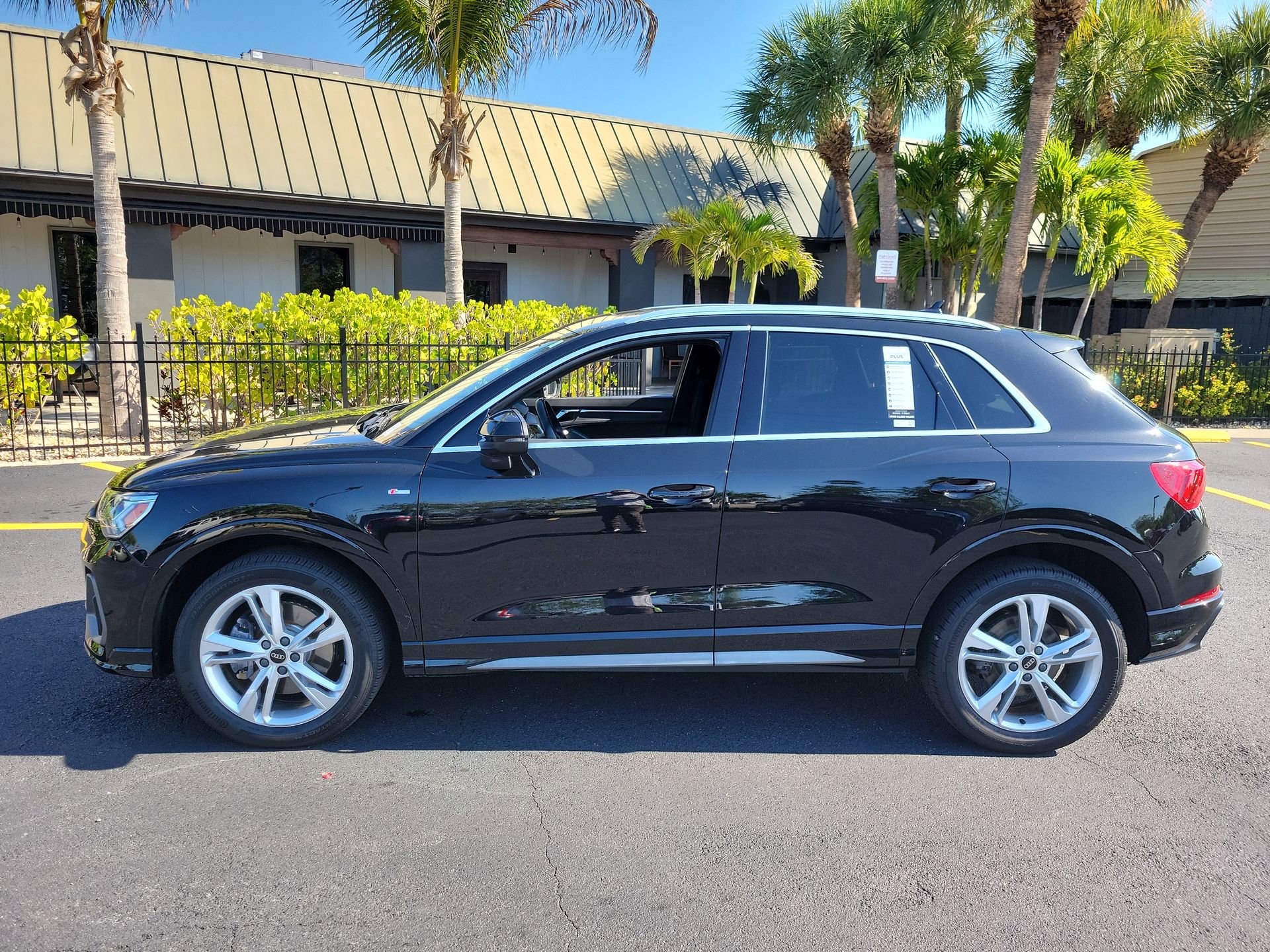Used 2022 Audi Q3 2.0T Premium Plus AWD/4WD image 9