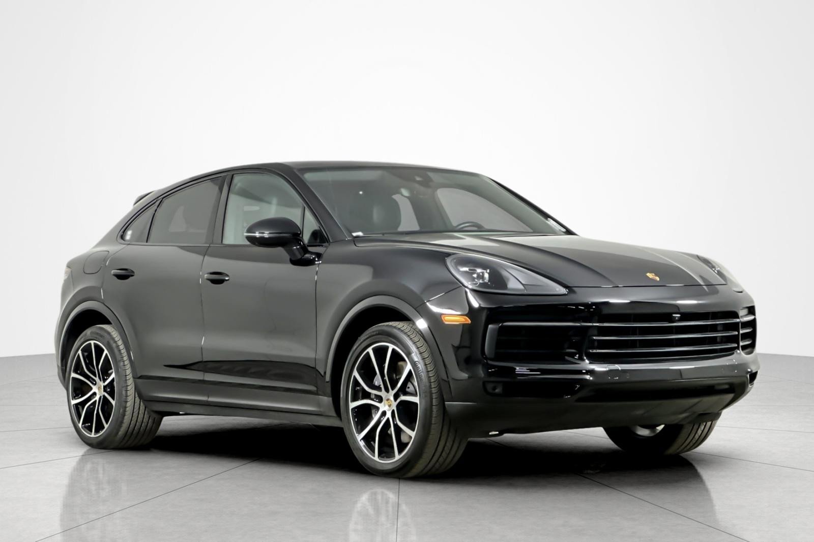 Used 2023 Porsche Cayenne Coupe image 7