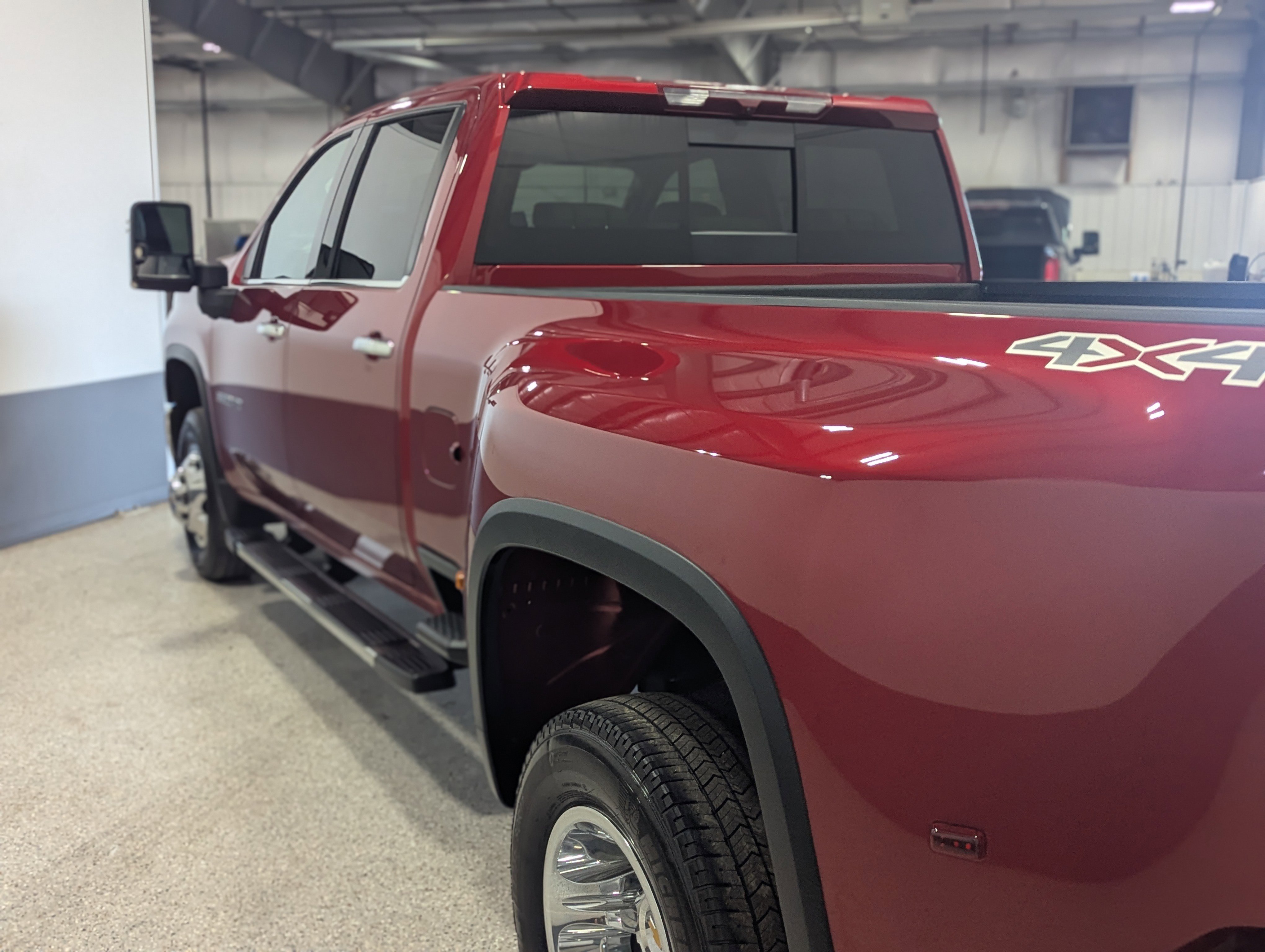 Used 2025 Chevrolet Silverado 3500 LTZ w/ LTZ Plus Package AWD/4WD image 5
